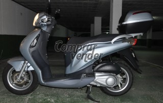 se vende moto scooter honda 125