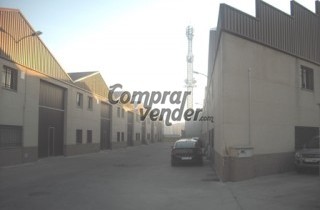 ALQUILO NAVE INDUSTRIAL EN VALLADOLID. EXCELENTE OPORTUNIDAD