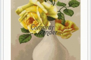 B508 Yellow roses in vase