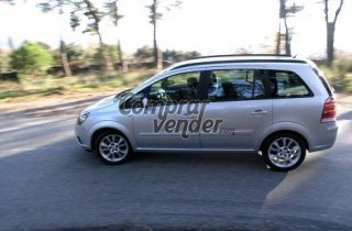 Coche Opel Zafira