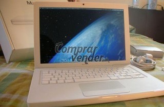 Apple MacBook Pro MC700