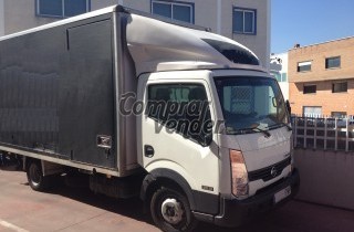 NISSAN CABTARS 35.13 CV130 ,CAJA PAQUETERIA+TRAMPILLA ELEVADORA DE 750 KG, 