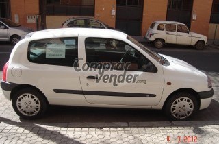 VENDO CLIO AÑO 1999